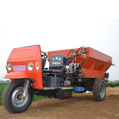 現(xiàn)代農(nóng)業(yè)利器 三輪車有機肥撒糞車與顆粒肥施肥機在果園中的應(yīng)用