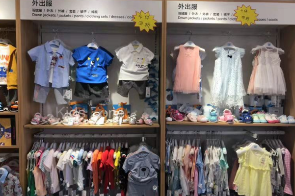 開母嬰店，去嬰兒衣服批發市場進貨劃算嗎？